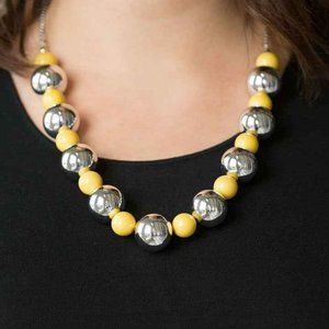 "TOP POP" YELLOW & SILVER BEAD NECKLACE & EARRING SET(New)